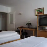 Rugs - Self Check-in Hotel 3*