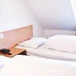 Hotel Rugs - Self Check-in