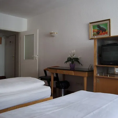 Batavia Hotel 3*