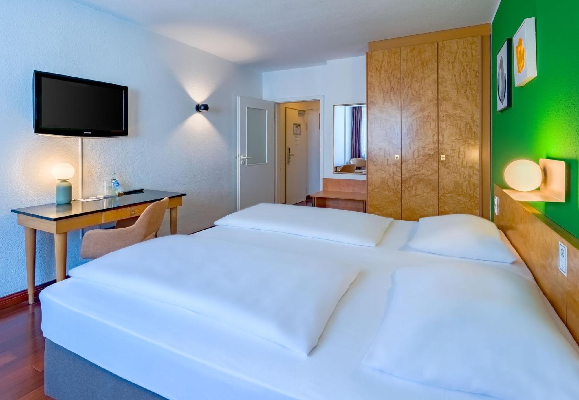 Hotel Rugs - Self Check-in