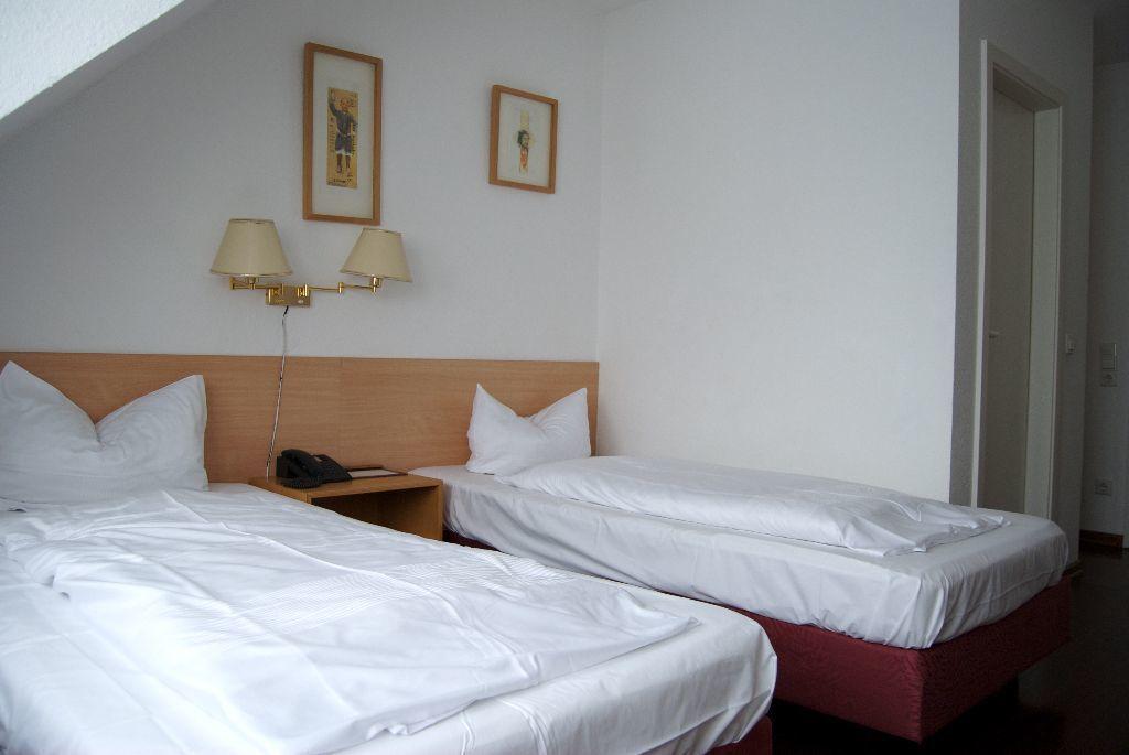 Rugs - Self Check-in 3* Dusseldorf