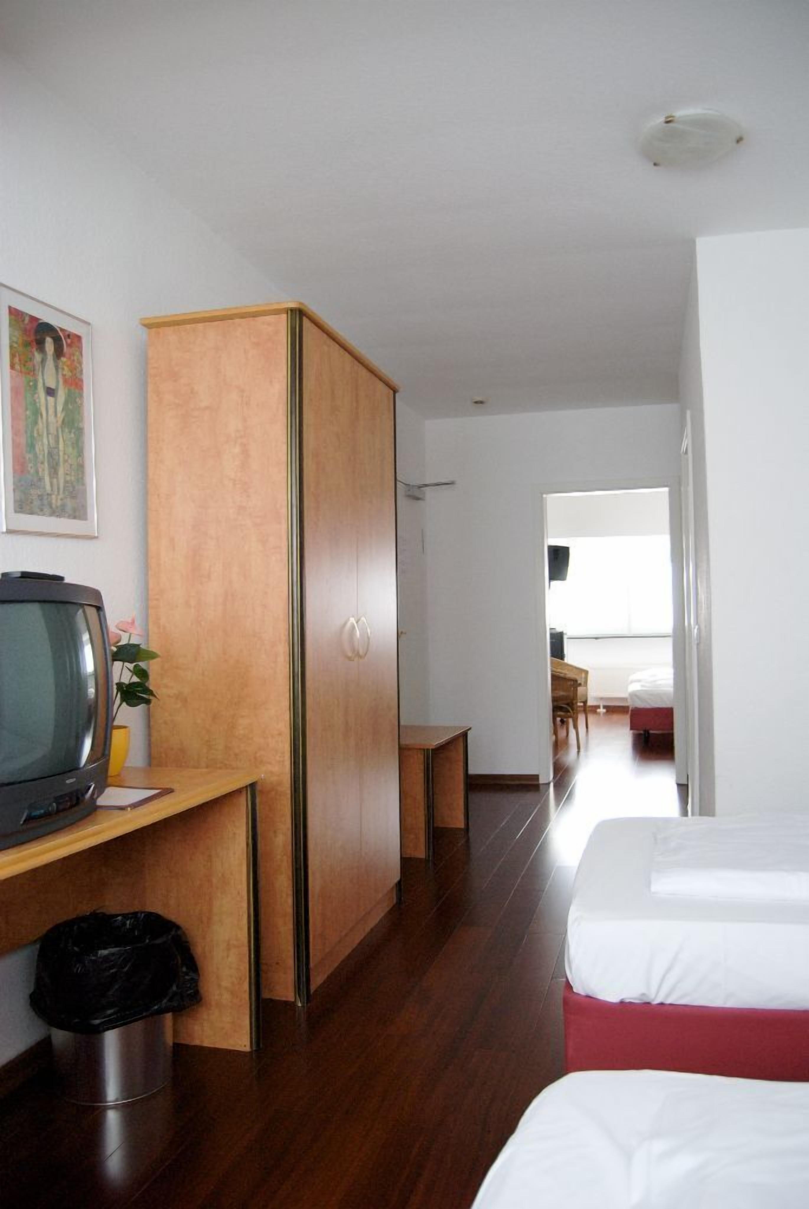 Rugs - Self Check-in 3*