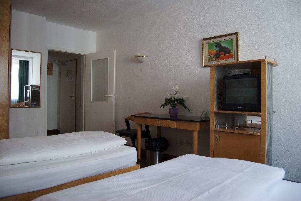 Rugs - Self Check-in Hotel 3*