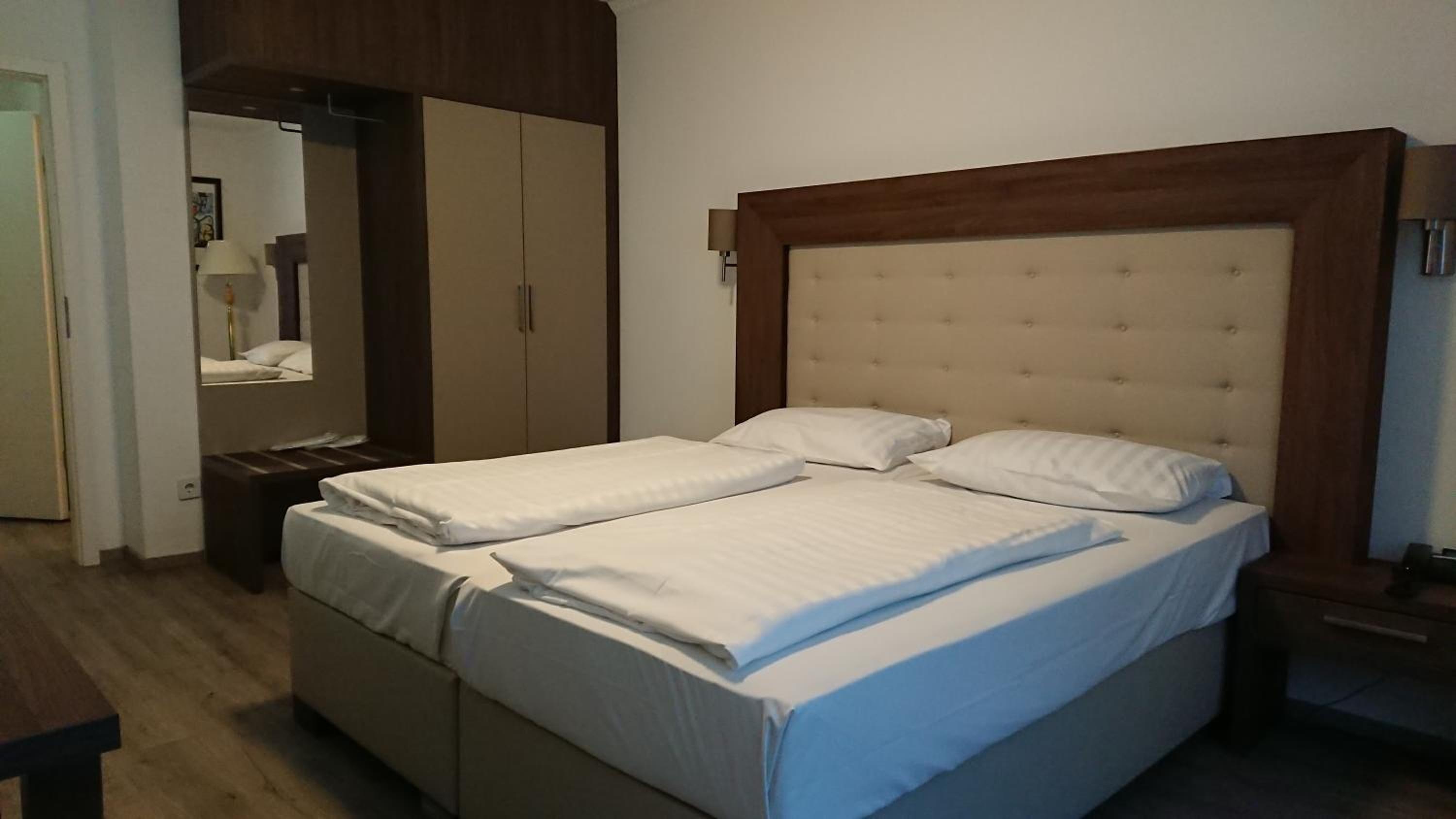 Rugs - Self Check-in Dusseldorf