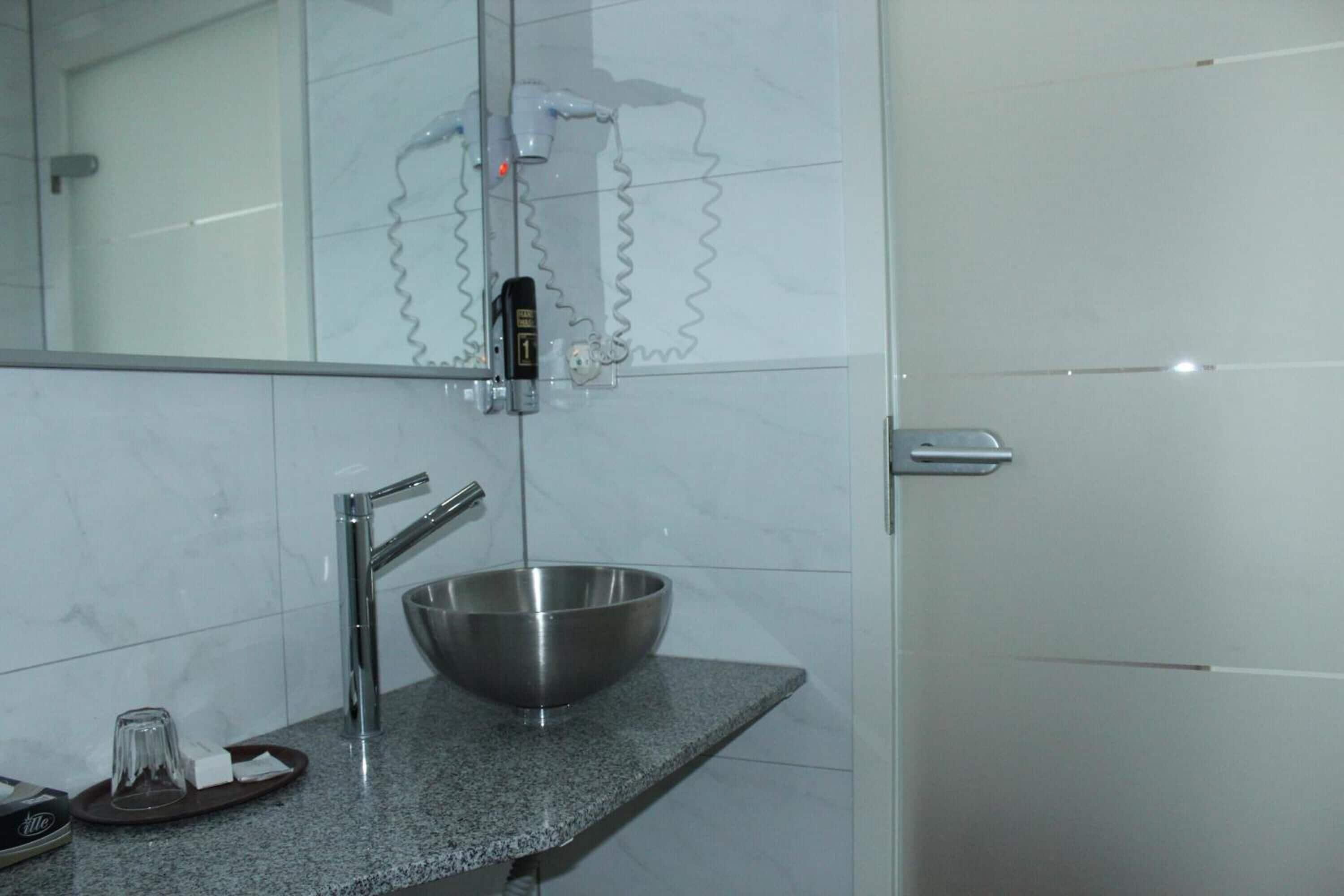 Hotel Rugs - Self Check-in 3*